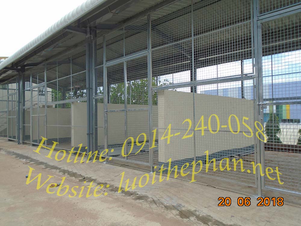 vach-ngan-luoi-thep-welded-mesh-cage-1
