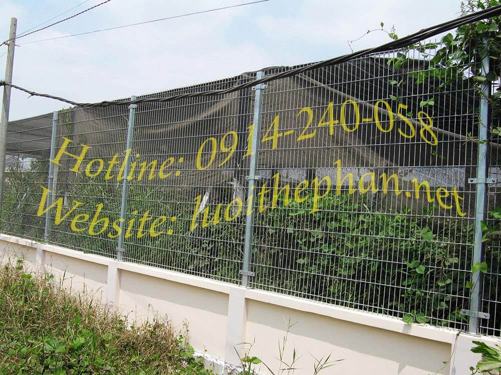 Hàng rào lưới trơn thẳng