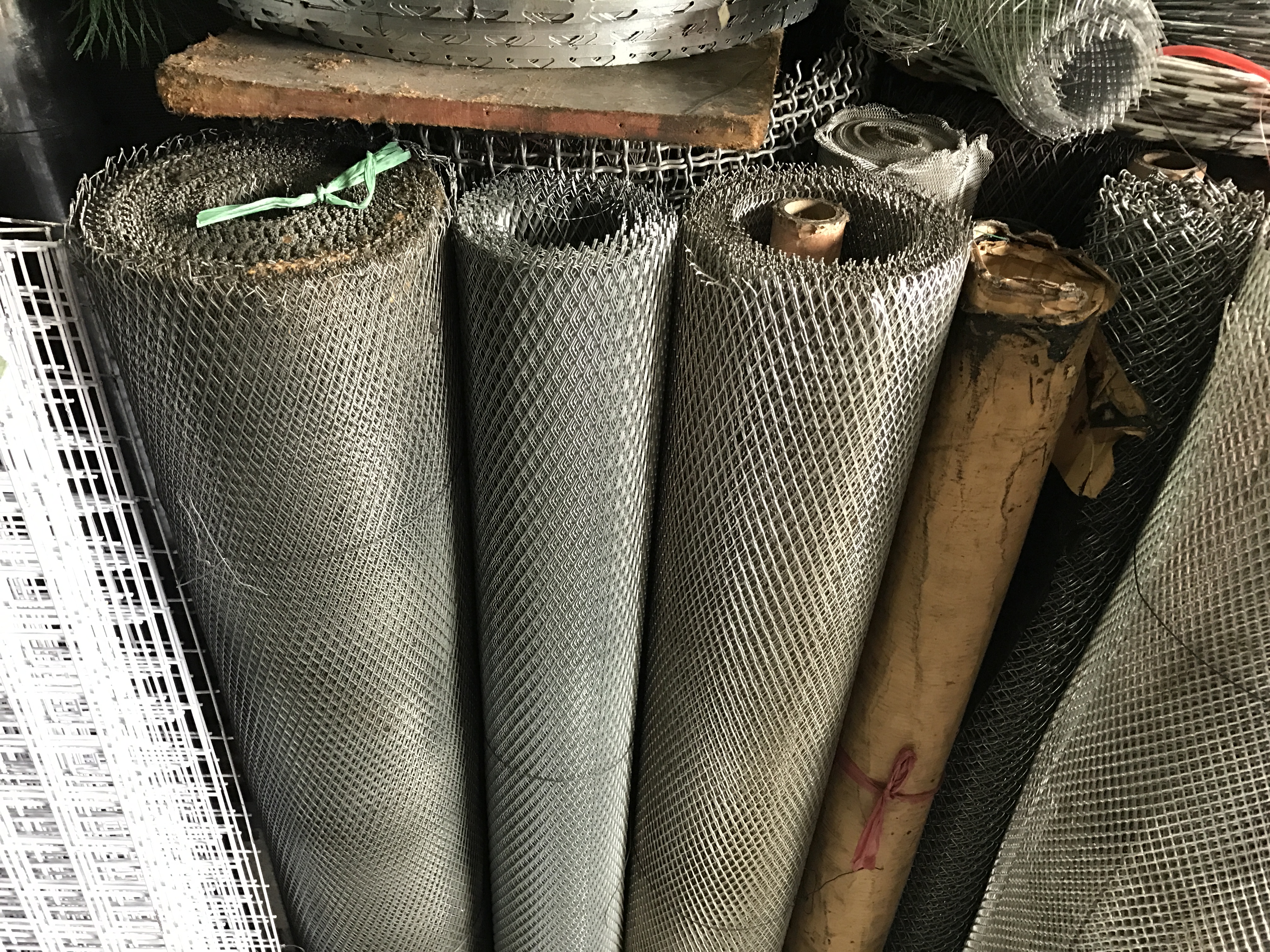 Lưới kéo giãn hình thoi