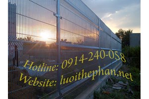 Hàng rào lưới hàn quanh nhà